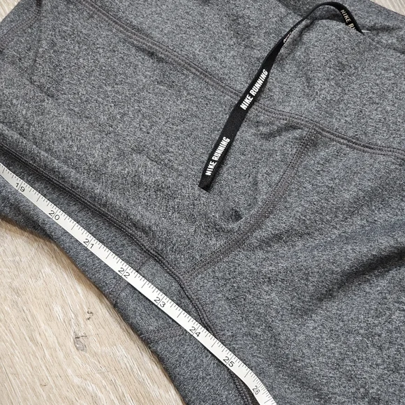 Like New Nike Capri Buttery Soft Leggings - Picture 13 of 13